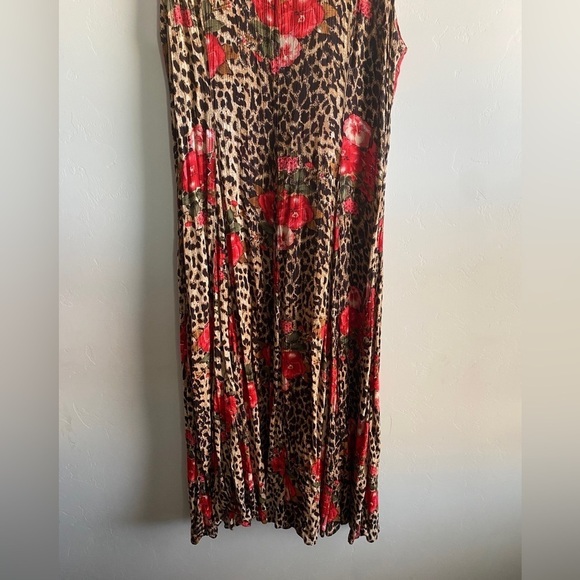 M.P.H -  Leopard 🐆 and Rose 🌹 Dress - Picture 3 of 10